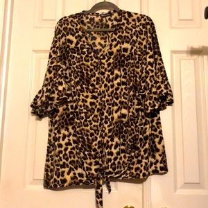 Animal print blouse w/ruffle sleeves